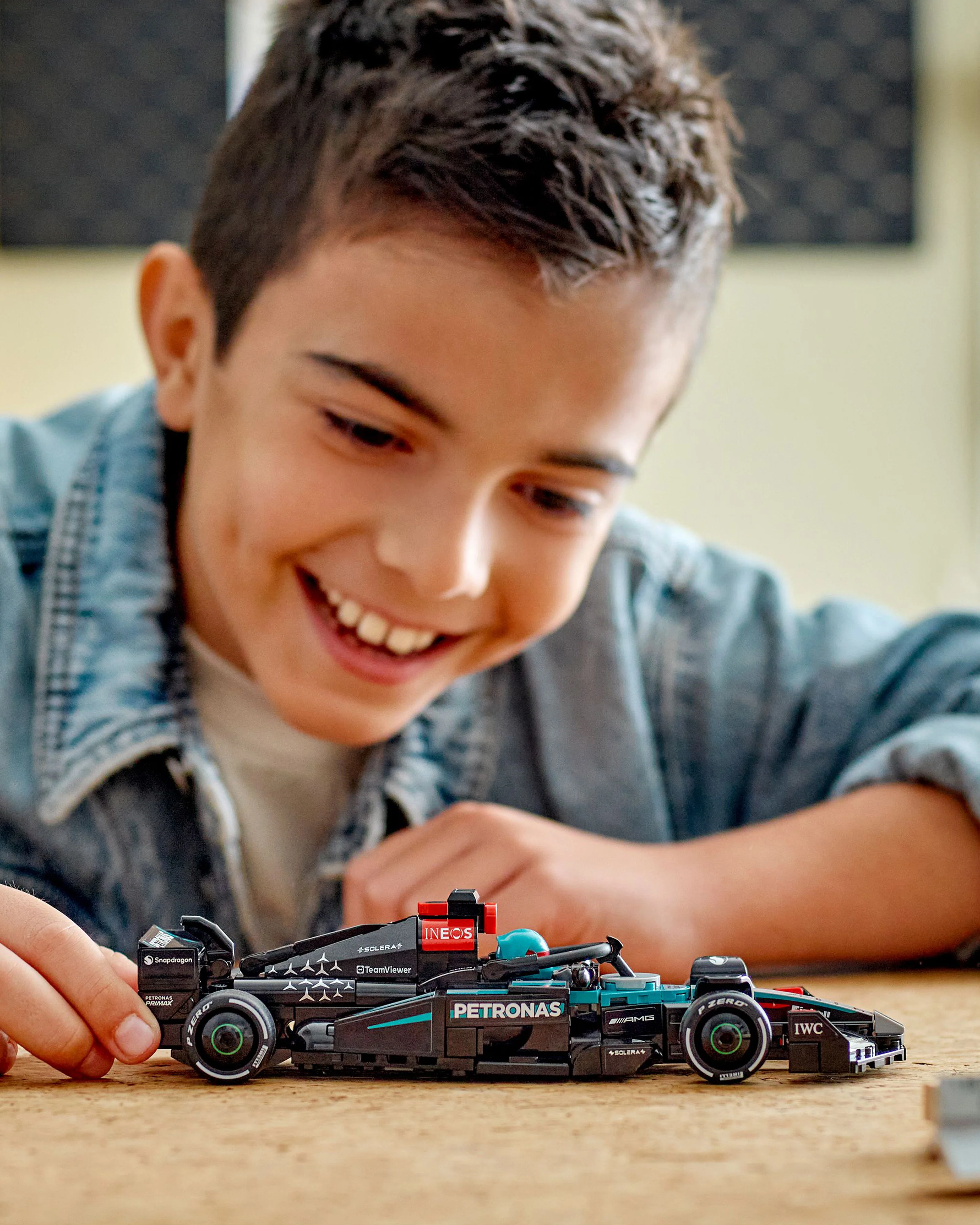 LEGO® Speed Champions Mercedes-AMG F1 W15 Race Car - Image 6