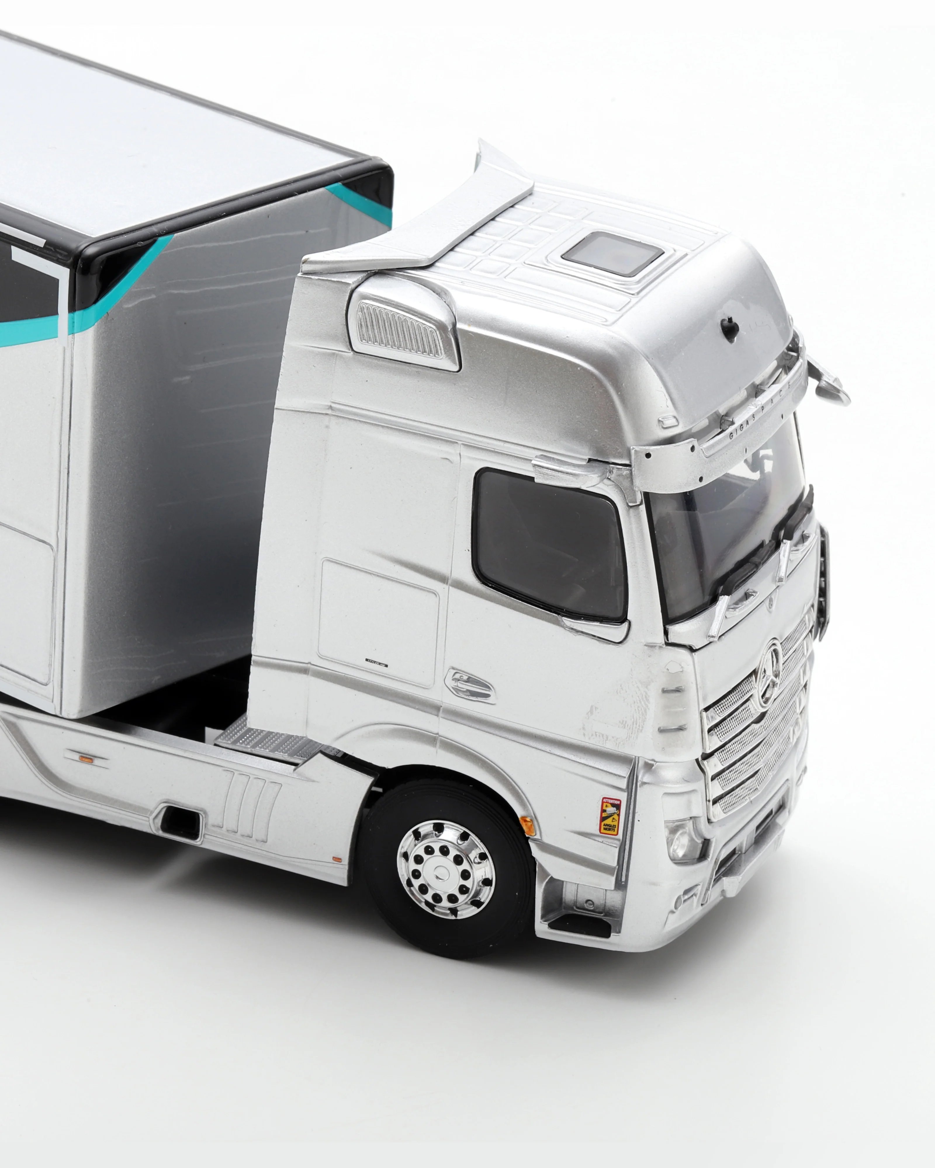 Mercedes-AMG F1 Team Truck 2023 - Image 3
